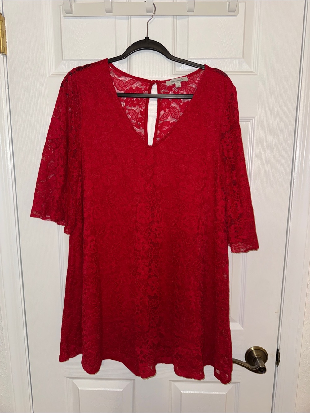 Francesca's Collections Red Lace flowy Tunic with Keyhole